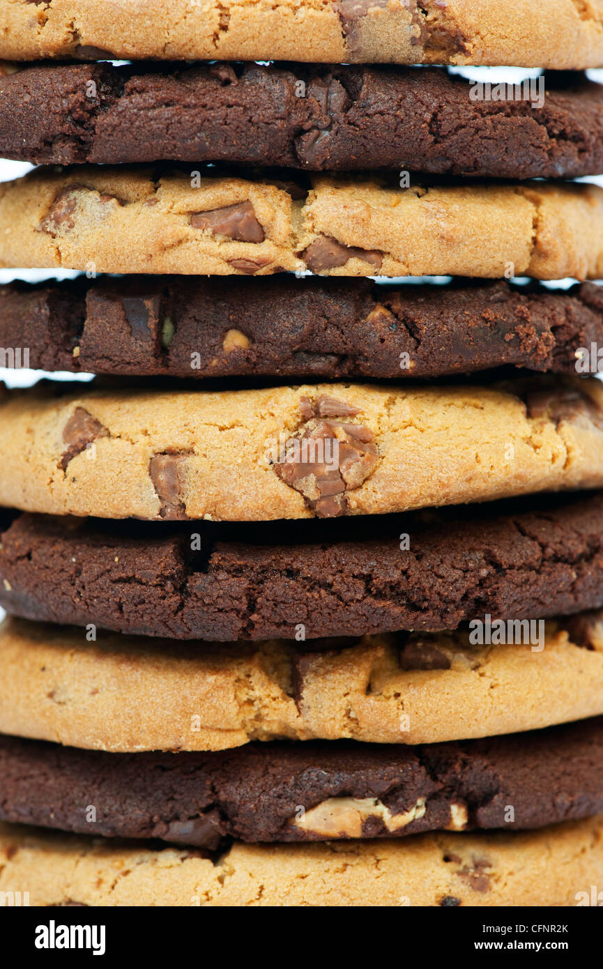 Dark and light chocolate chip cookies Stock Photo Alamy