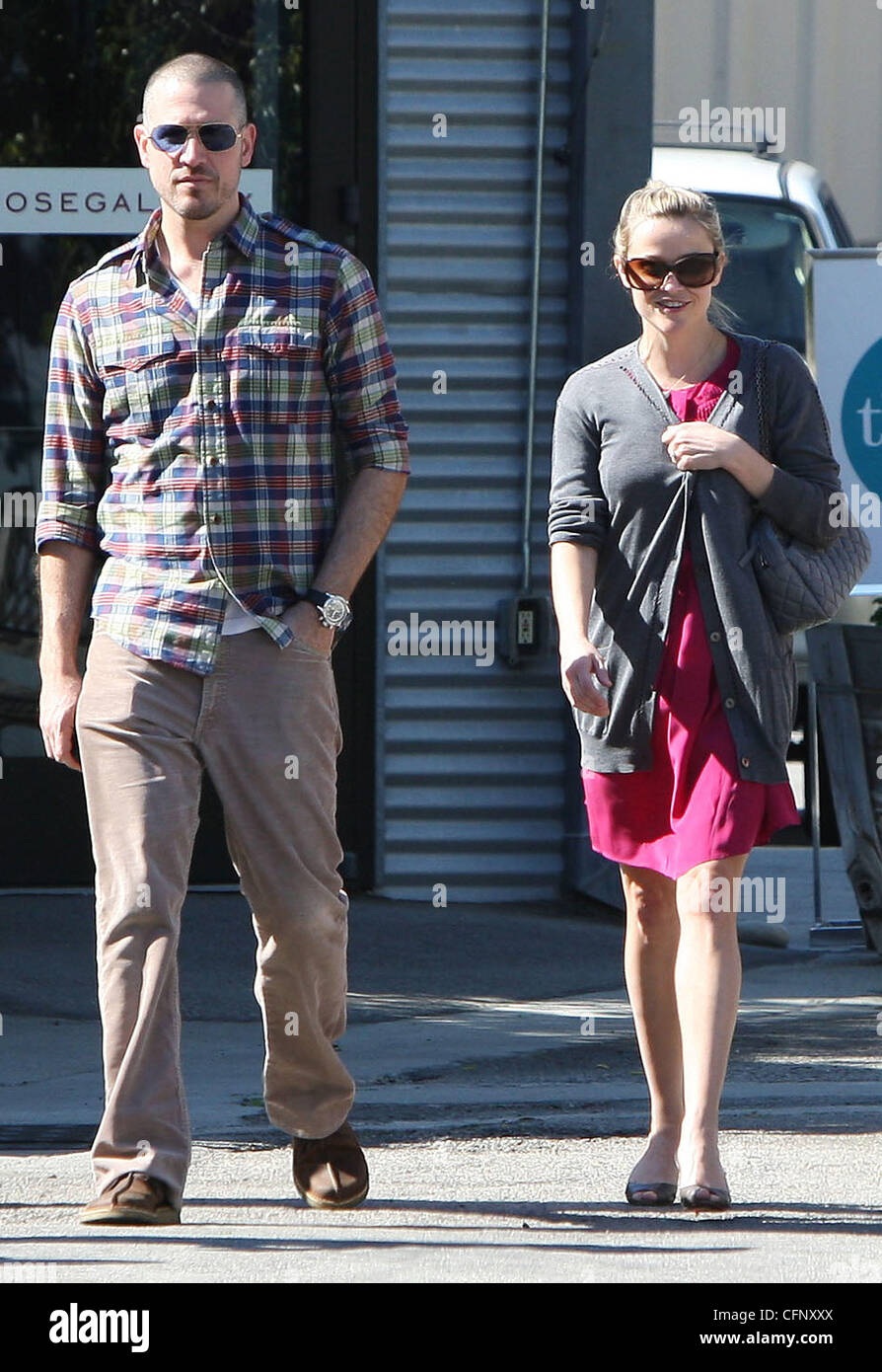 Reese Witherspoon leaving the church in Santa Monica with fiancee Jim