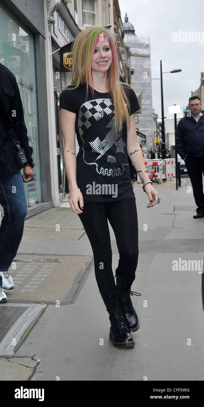 Avril Lavigne leaving a studio in central London London, England - 15.02.11  Stock Photo - Alamy