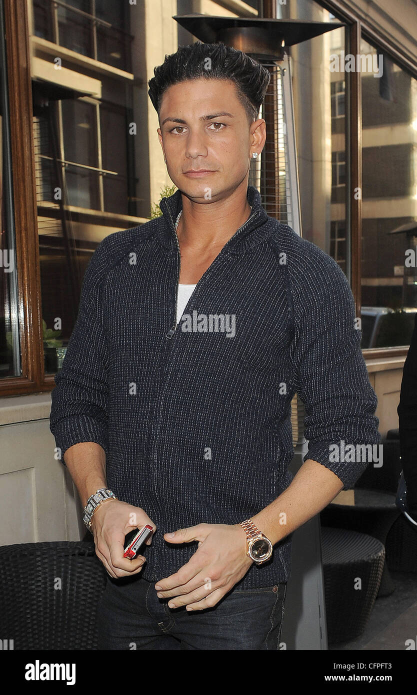 DJ Pauly D aka Paul DelVecchio from hit American TV show 'Jersey Shore'  arriving at a venue for a day of media interviews. London, England -  08.02.11 Stock Photo - Alamy