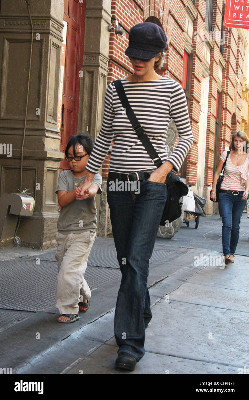 Meg Ryan and her daughter Daisy True shop in SoHo New Work City, USA