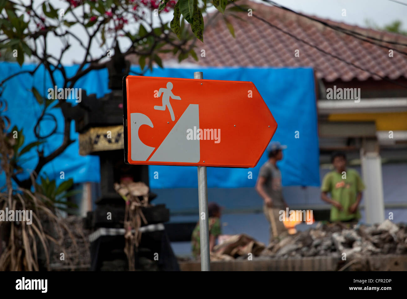 Tsunami bali warning