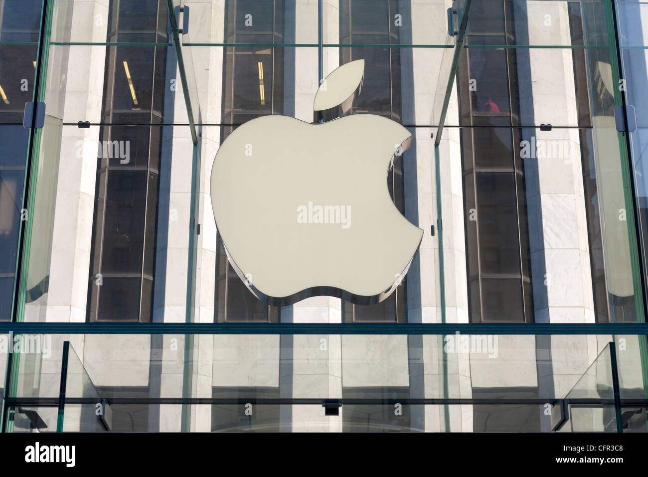 The entrance to the flagship Apple store on 5th Avenue in New York City Stock Photo