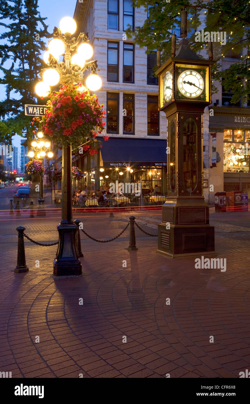 the-steam-clock-water-street-gastown-vancouver-british-columbia