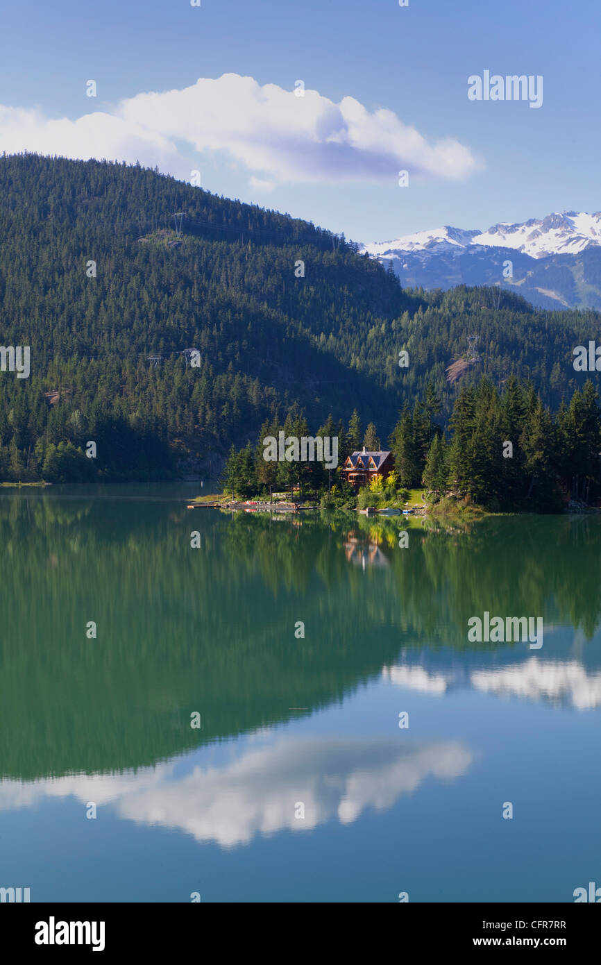 Canada north house hires stock photography and images Alamy