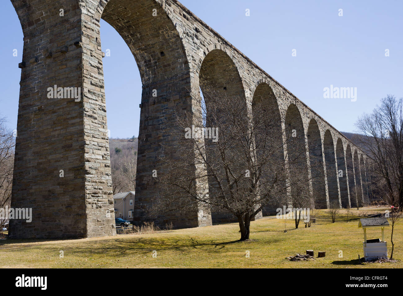 Starrucca Viaduct, 1848 stone arch bridge still in use, northern Pennsylvania Stock Photo