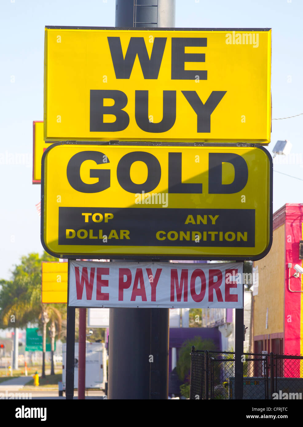 We buy gold sign Stock Photo Alamy