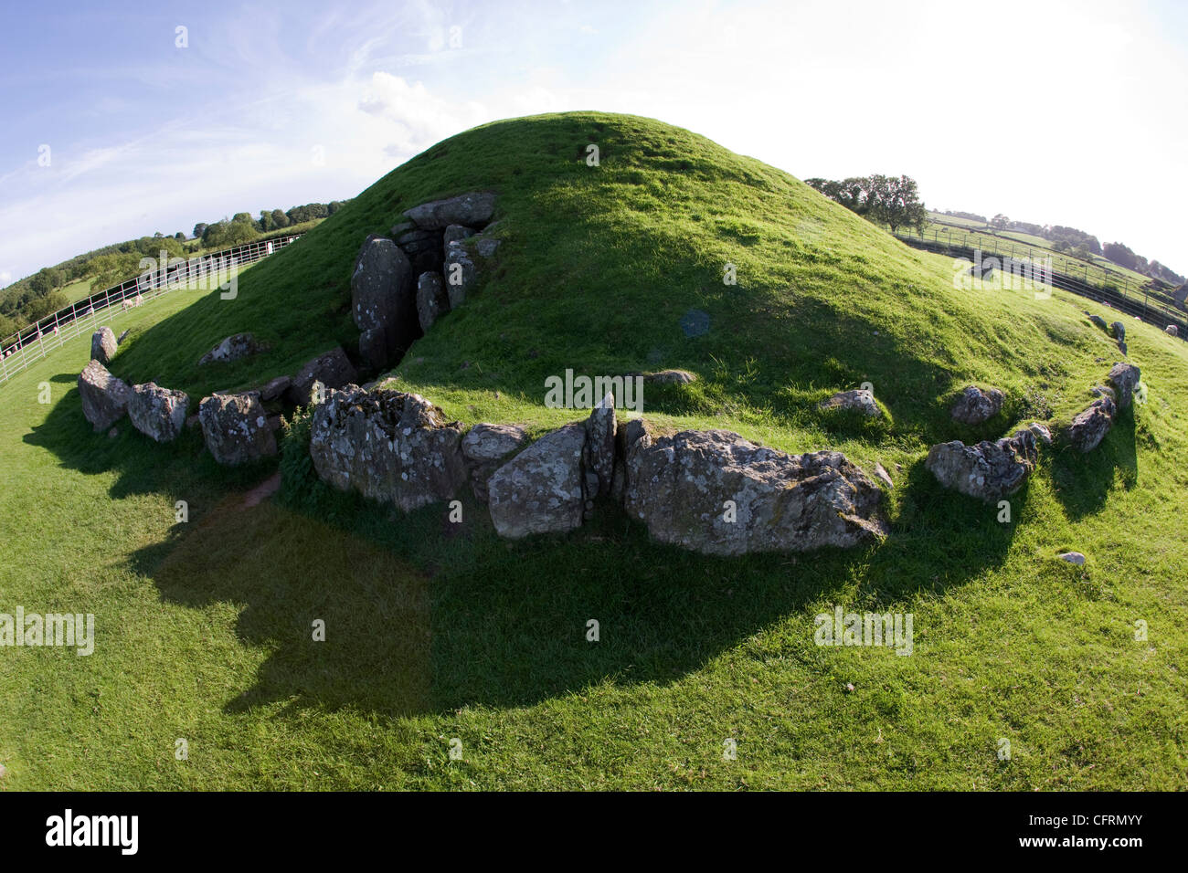 Bryn Celli Ddu a chambered neolithic burial mound and standing stone in Anglesey, North Wales Stock Photo