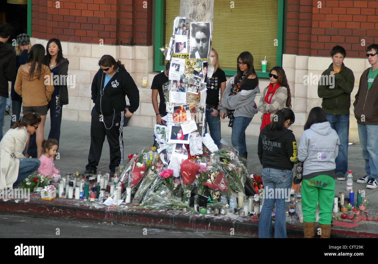 Dec 05, 2006; Beverly Hills, CA, USA; Three teenagers were riding with