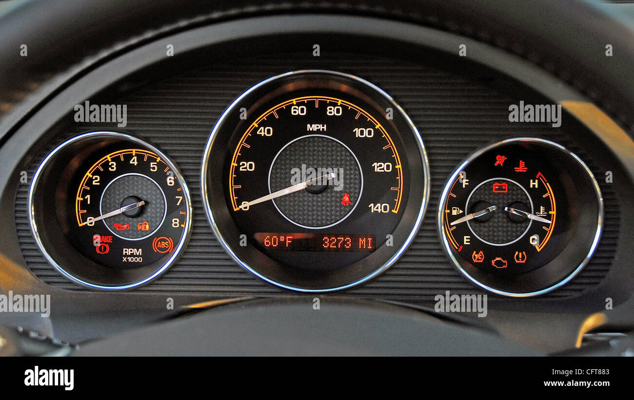 2007 Saturn Aura XR instrument cluster Stock Photo Alamy