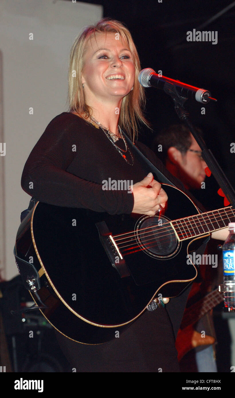Dec. 16, 2006; Jacksonville, NC  USA;  Musician CAROLYN DAWN JOHNSON performs live as her 2006 tour makes a stop at Hooligans located in Jacksonville.   Mandatory Credit: Photo by Jason Moore (©) Copyright 2006 by Jason Moore Stock Photo