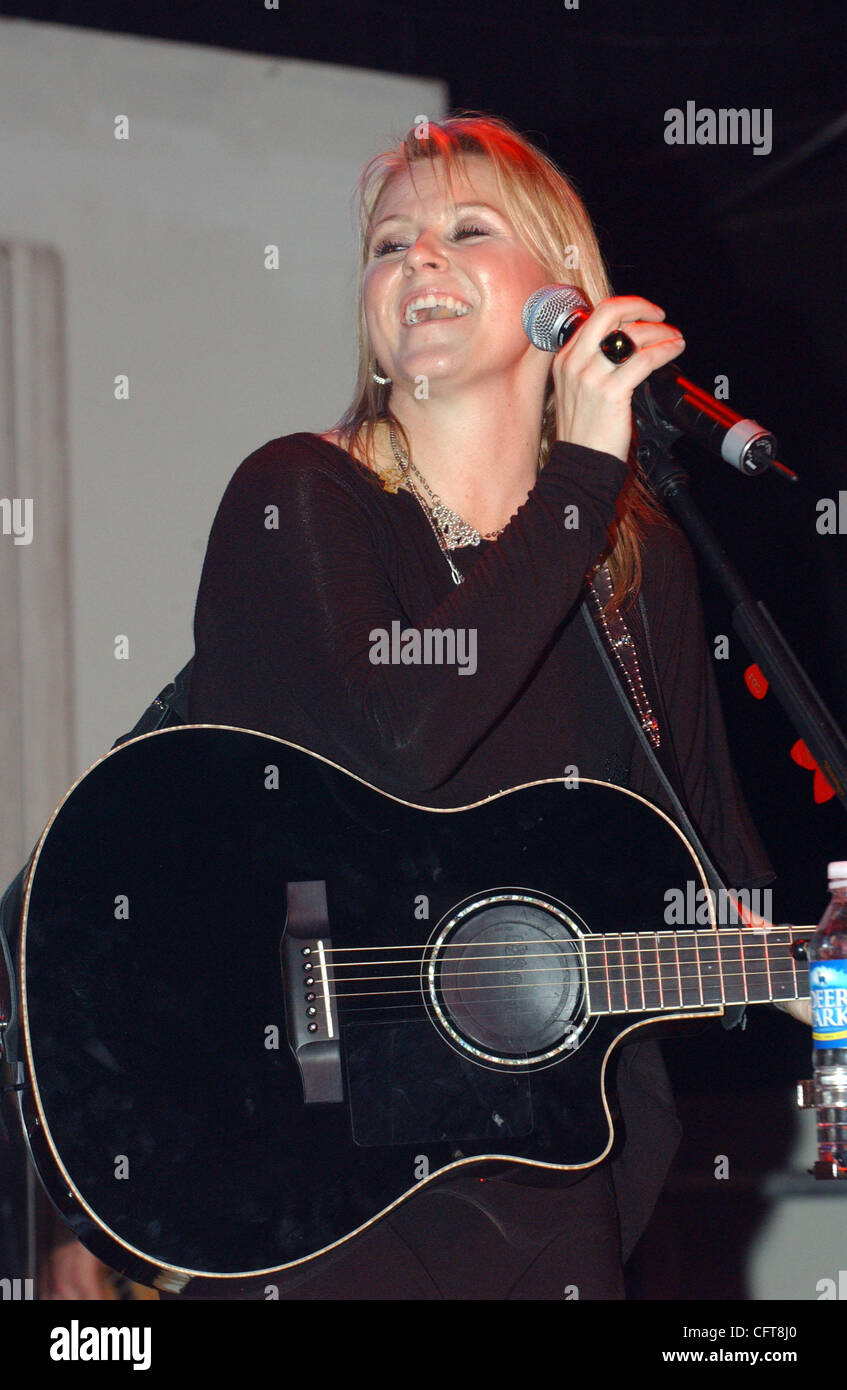 Dec. 16, 2006; Jacksonville, NC  USA;  Musician CAROLYN DAWN JOHNSON performs live as her 2006 tour makes a stop at Hooligans located in Jacksonville.   Mandatory Credit: Photo by Jason Moore (©) Copyright 2006 by Jason Moore Stock Photo