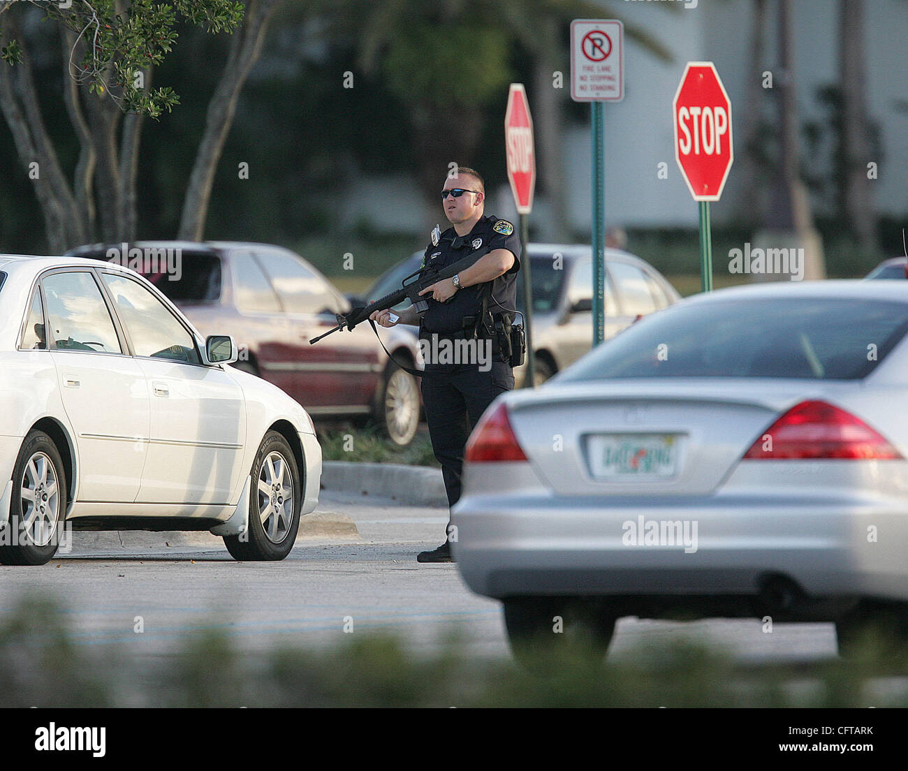 122406 met dillards Staff photo by Thomas Cordy/The Palm Beach Post