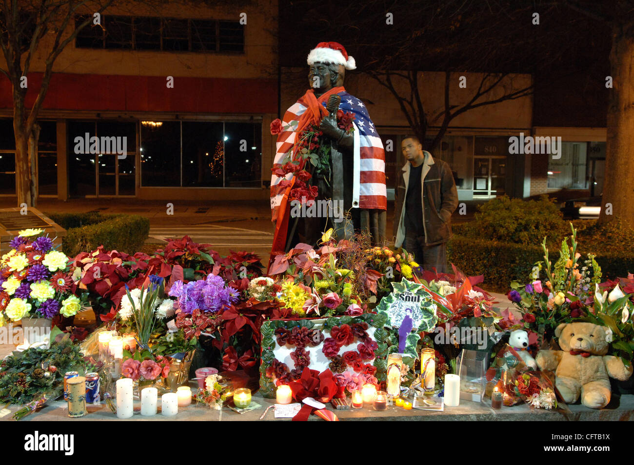 James Brown's fans pay their respects at the soul singer's bronze