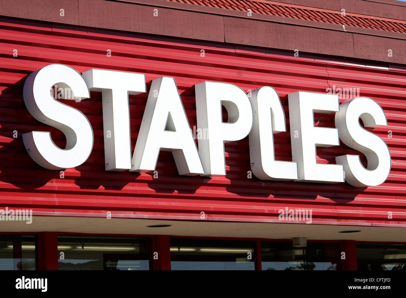 Jan 15, 2007; Costa Mesa, CA, USA; Staples office supply store sign
