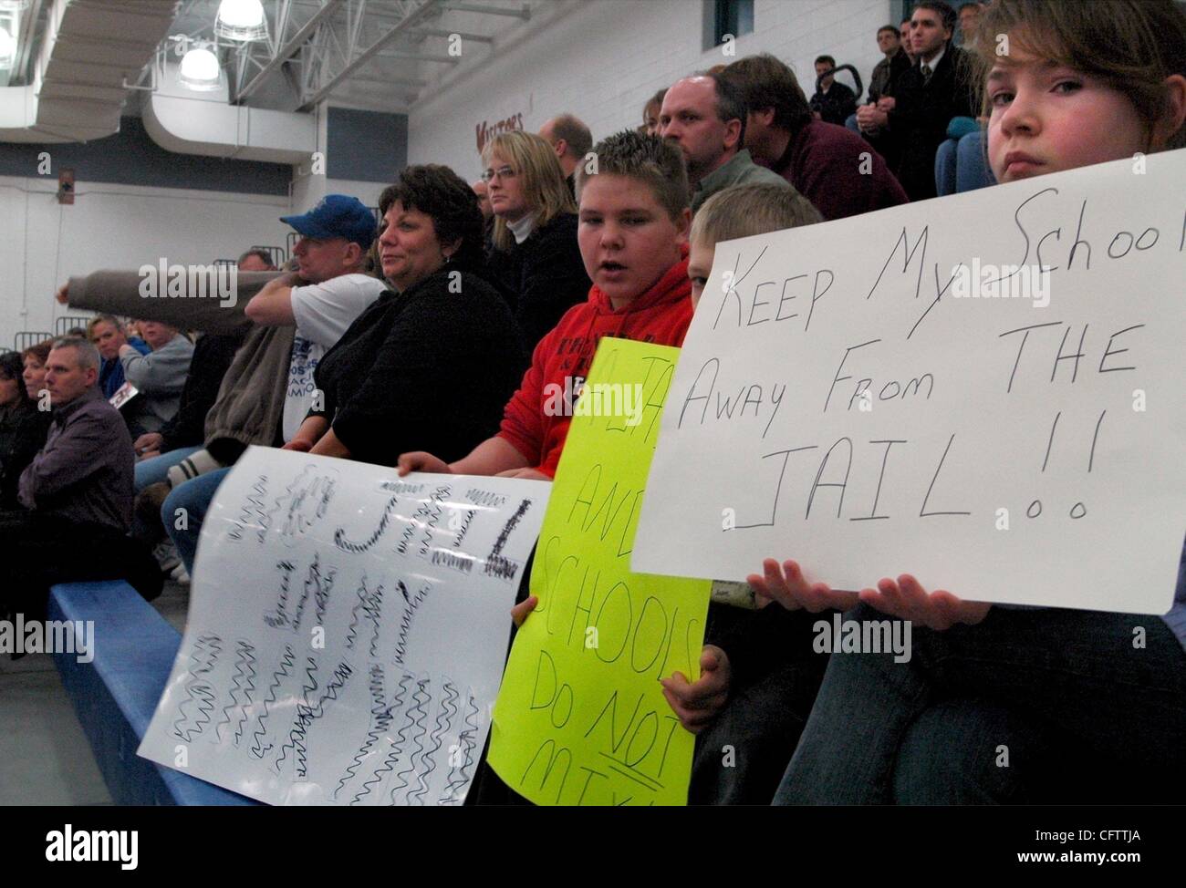 Jan 23, 2007 - Independence, Kentucky, USA - Area school children attended a Kenton County Fiscal Court  Forum, held at Simon Kenton HS, about where the proposed  new Kenton County Jail should be located.  (Credit Image: Â© Ken Stewart/ZUMA Press) Stock Photo
