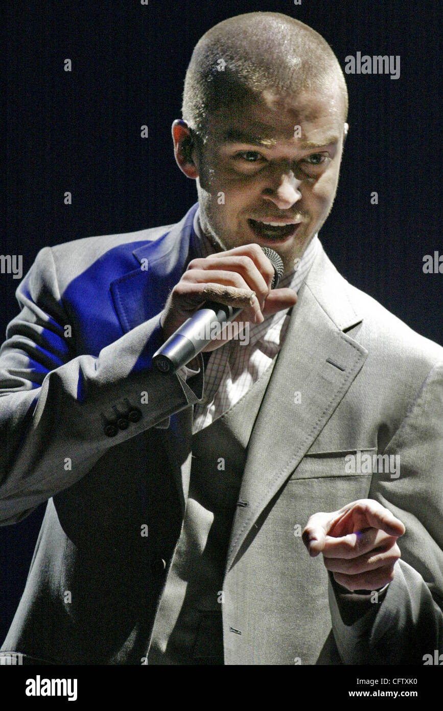 MARLIN LEVISON *mlevison@startribune.com 01/27/07 Assign# 108575   -  Pop singing star Justin Timberlake in concert.  IN THIS PHOTO: Stock Photo