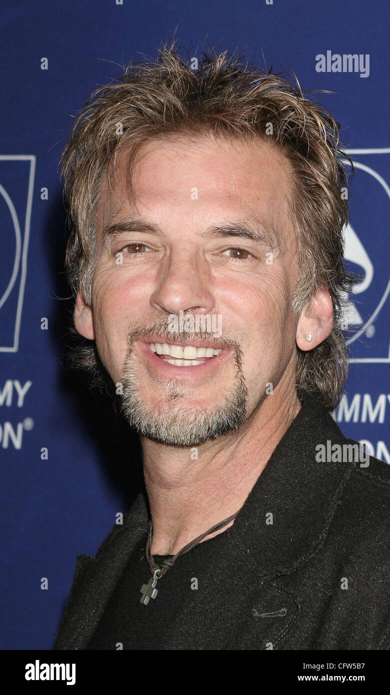 Kenny loggins grammy hi-res stock photography and images - Alamy