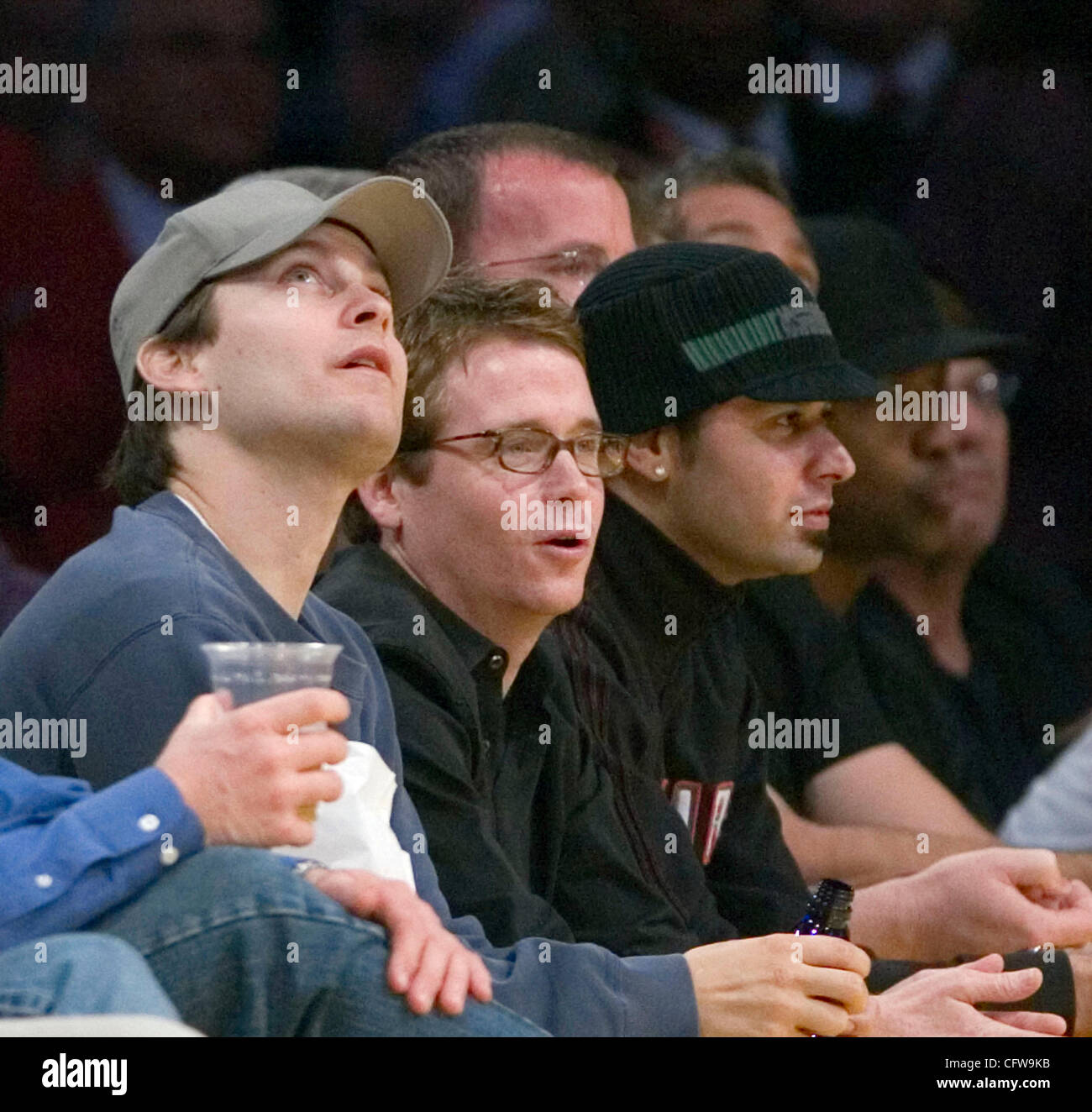 Feb 13, 2007 - Los Angeles, CA, USA - (L-R) Actors TOBEY MAGUIRE and KEVIN CONNOLLY watch the New York Knicks take on the Los Angeles Lakers at Staples Center. The New York Knicks won the game 107 to 106. (Credit Image: © Armando Arorizo/ZUMA Press) Stock Photo