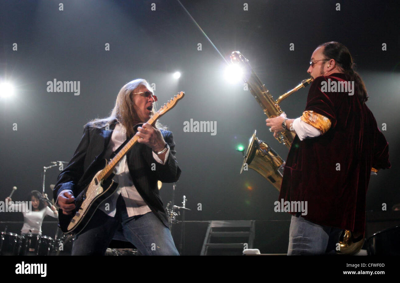 Feb 24, 2007 - Oakland, CA, USA - Silver Bullet band members MARK CHATFIELD, guitar, and ALTO REED, saxophon, peform during Bob Seger's concert at the Oracle Arena in Oakland, Calif. on Saturday Feb. 24, 2007.  (Credit Image: © Ray Chavez/Oakland Tribune/ZUMA Press) RESTRICTIONS: USA Tabloid RIGHTS  Stock Photo