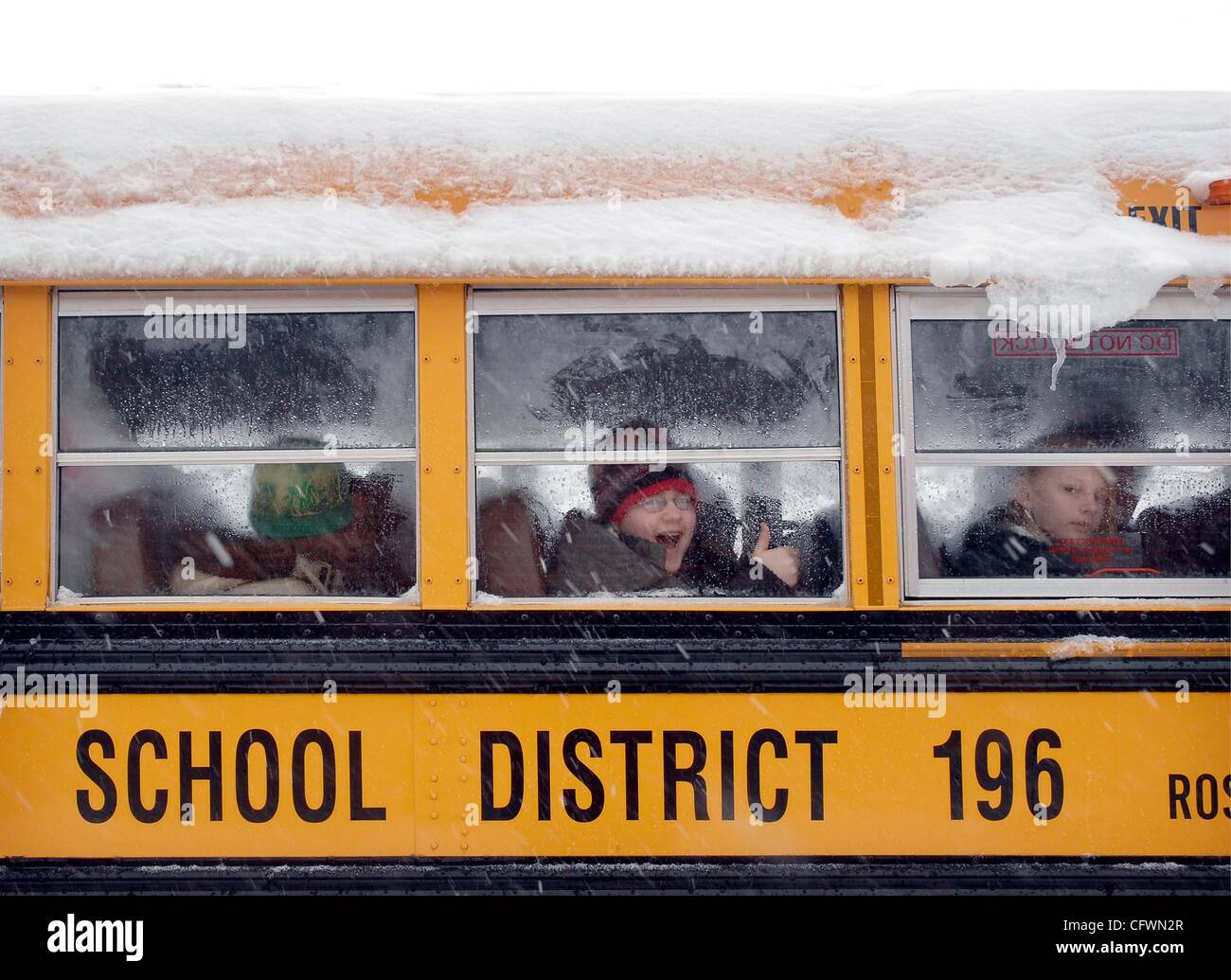 GLEN STUBBE •  gstubbe@startribune.com.Thursday, March 1, 2007 -- Apple Valley, Minn. -- Students from Scott Highlands Middle School in Apple Valley  show their enjoyment as schools  released students one hour early Thursday due to weather and driving conditions.  The Rosemount, Eagan, Apple Valley  Stock Photo