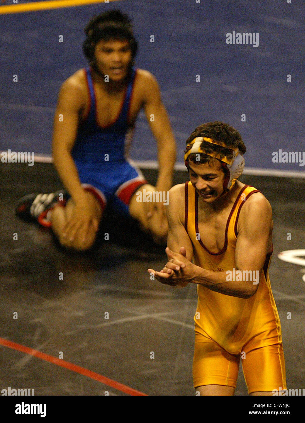 Oxnard's Joel Labman celebrates his win over San Leandro's Markjay ...