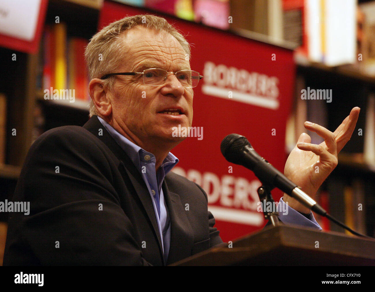 Jeffrey archer author hi-res stock photography and images - Alamy