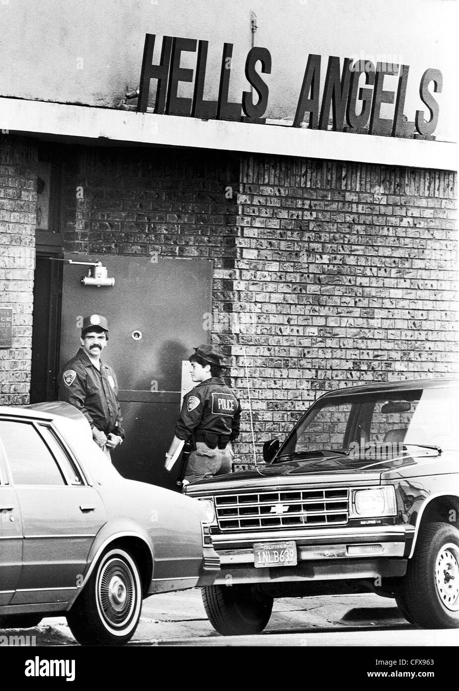 Apr 05, 2007 - Oakland, CA, USA - Hell's Angels club on Foothill and 40th Ave. in Oakland during a raid in 1987. (Credit Image: © Oakland Tribune/ZUMA Press) RESTRICTIONS: USA Tabloid RIGHTS OUT! Stock Photo