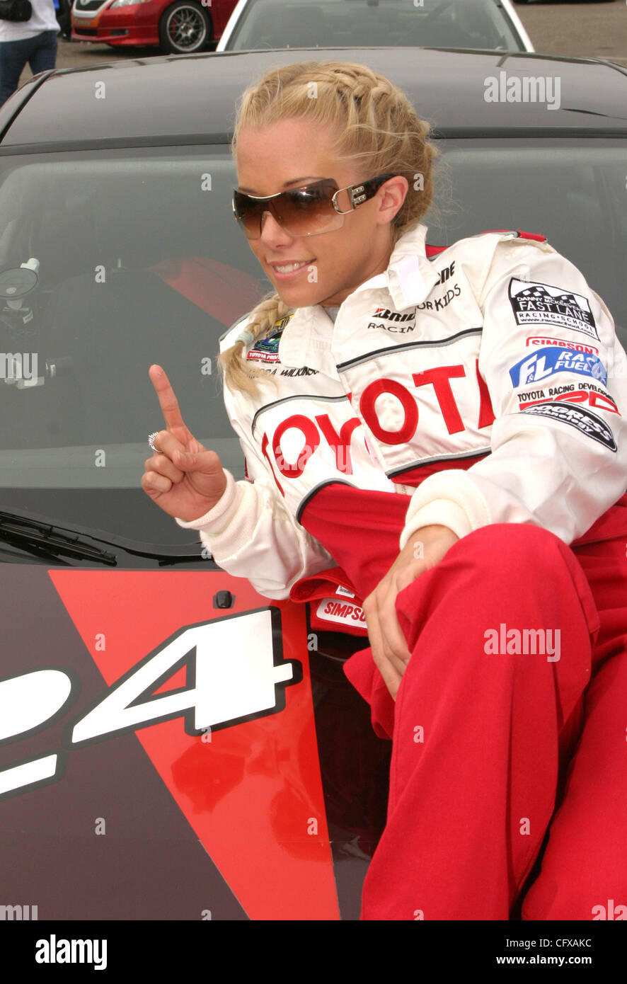 Apr 03, 2007; Long Beach, CA, USA; Race contestant Kendra Wilkinson