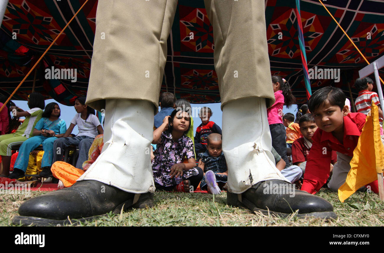 Indian Border Security Force (BSF) soldiers perform during their ...