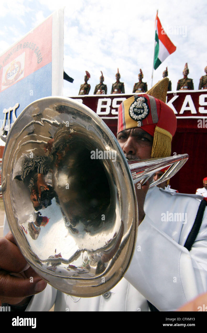 Indian Border Security Force (BSF) soldiers perform during their ...
