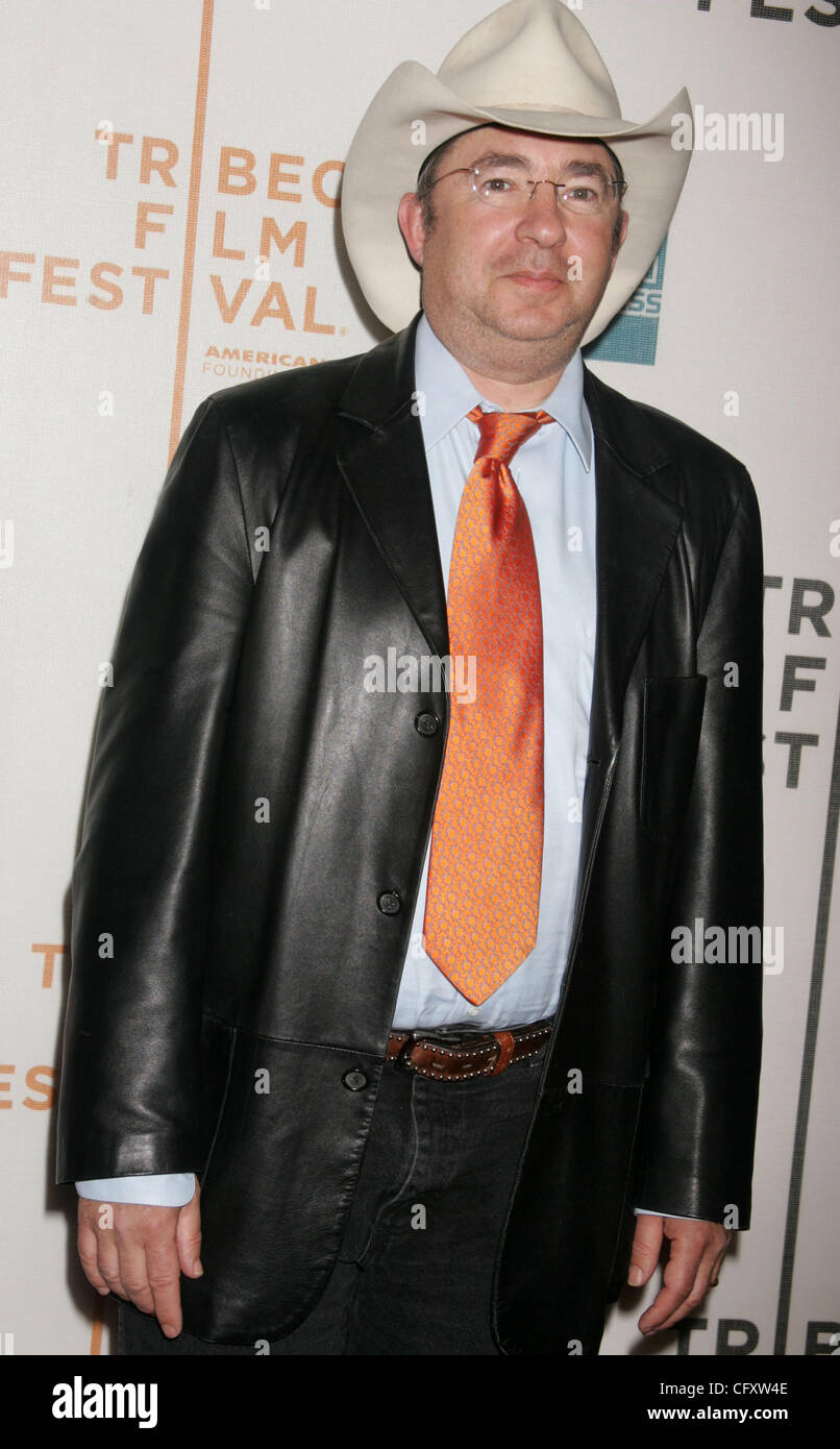 Apr 27, 2007 - New York, NY, USA - Director BARRY SONNENFELD  at the arrivals of New York premiere 'The Grand' during the Tribeca Film Festival at the Tribeca Performing Arts Center. (Credit Image: © Nancy Kaszerman/ZUMA Press) Stock Photo