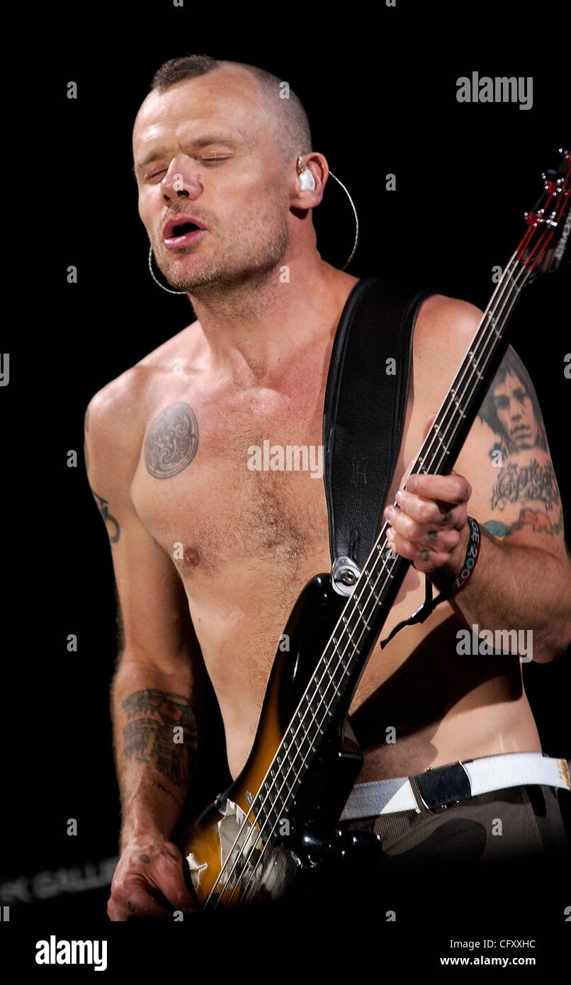 Flea, Red Hot Chili Peppers | Red hot chili peppers, Hottest chili pepper,  Hot chili