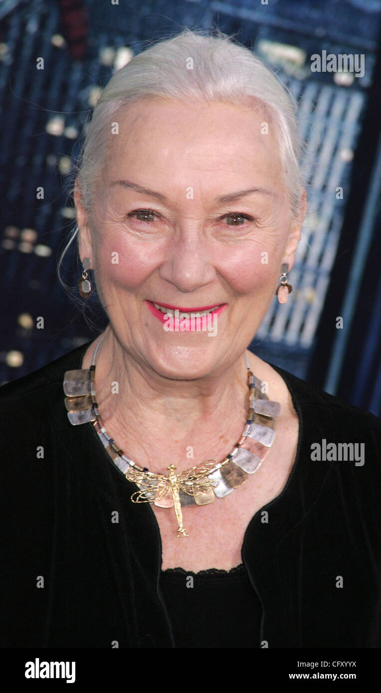 Apr 30, 2007 Queens, NY, USA Actress ROSEMARY HARRIS at the