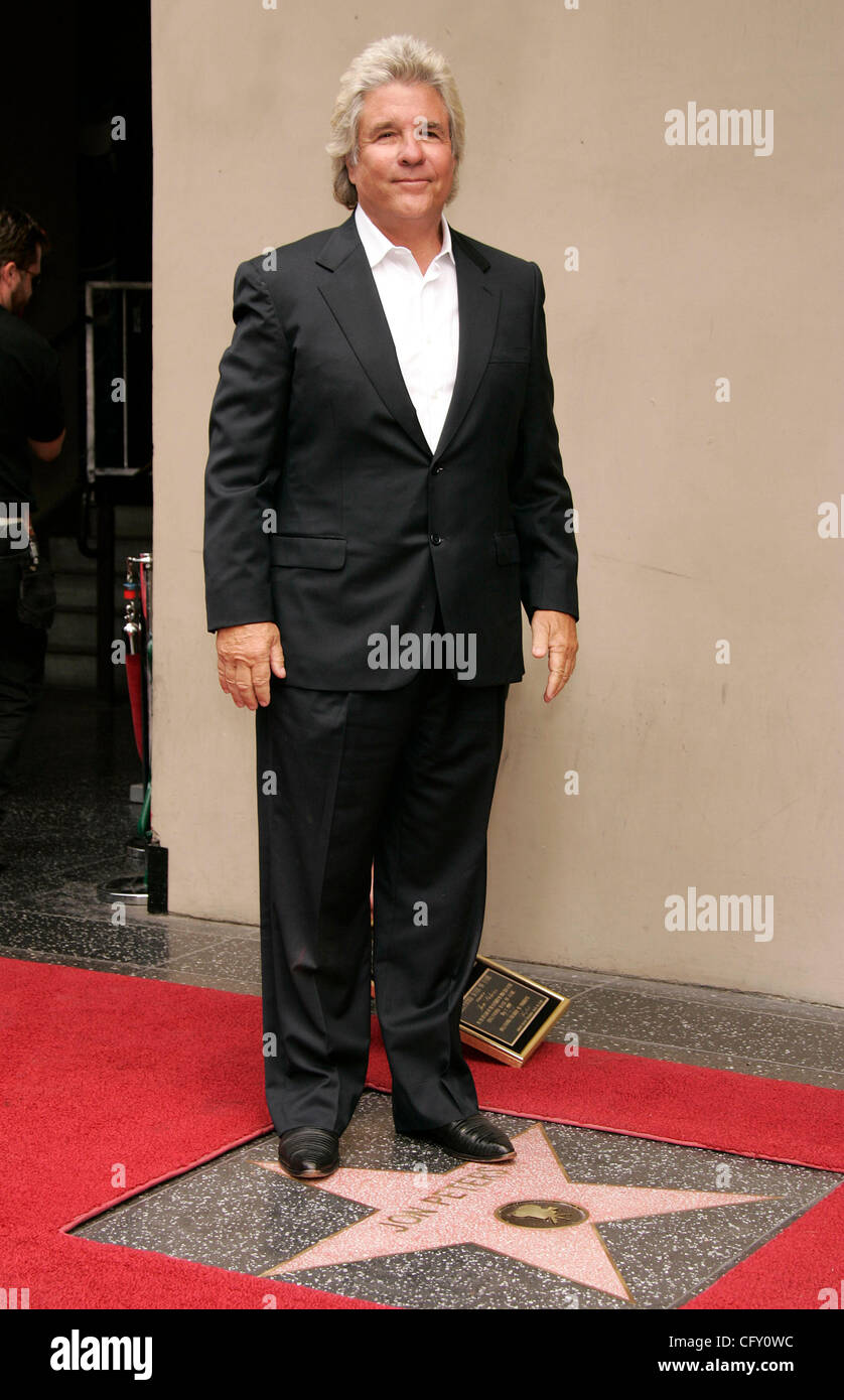 Jon peters producer hi-res stock photography and images - Alamy