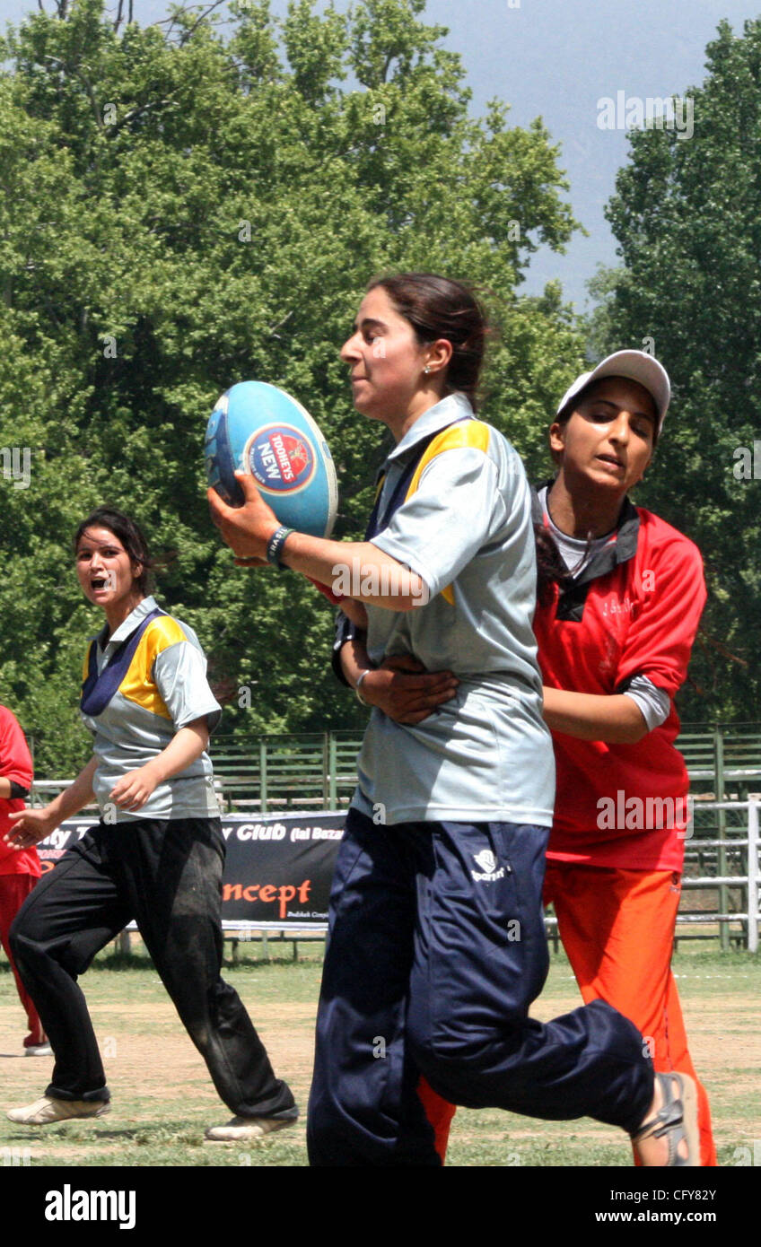 Shall kashmir college girls And Kashmir college girls more detail
