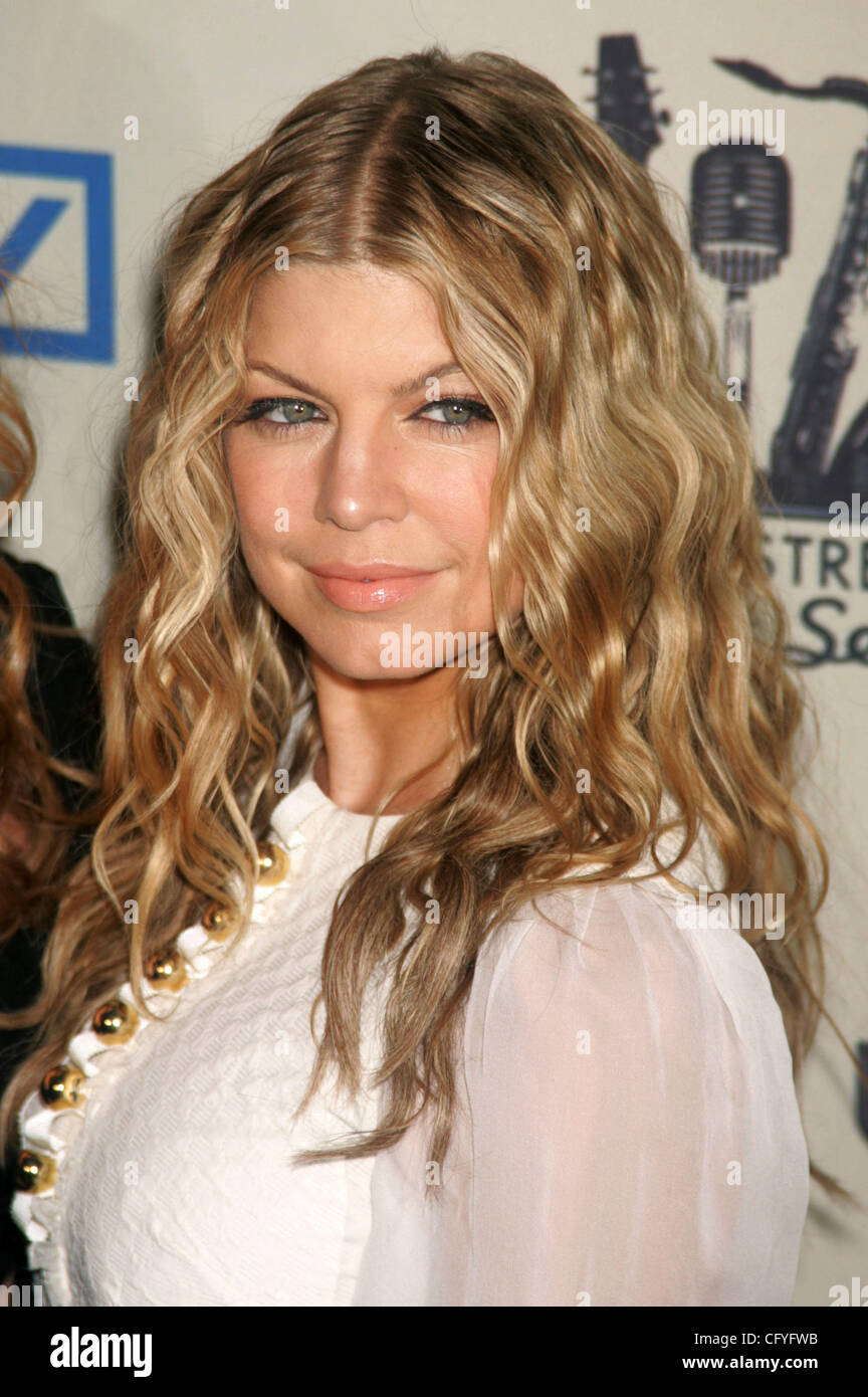 Fergie from black eyed peas hires stock photography and images Alamy