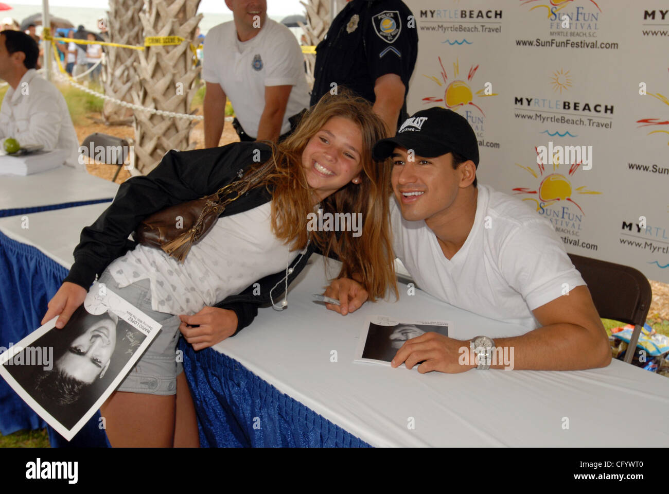 Jun 02, 2007 Myrtle Beach, SC, USA Actor MARIO LOPEZ takes a break