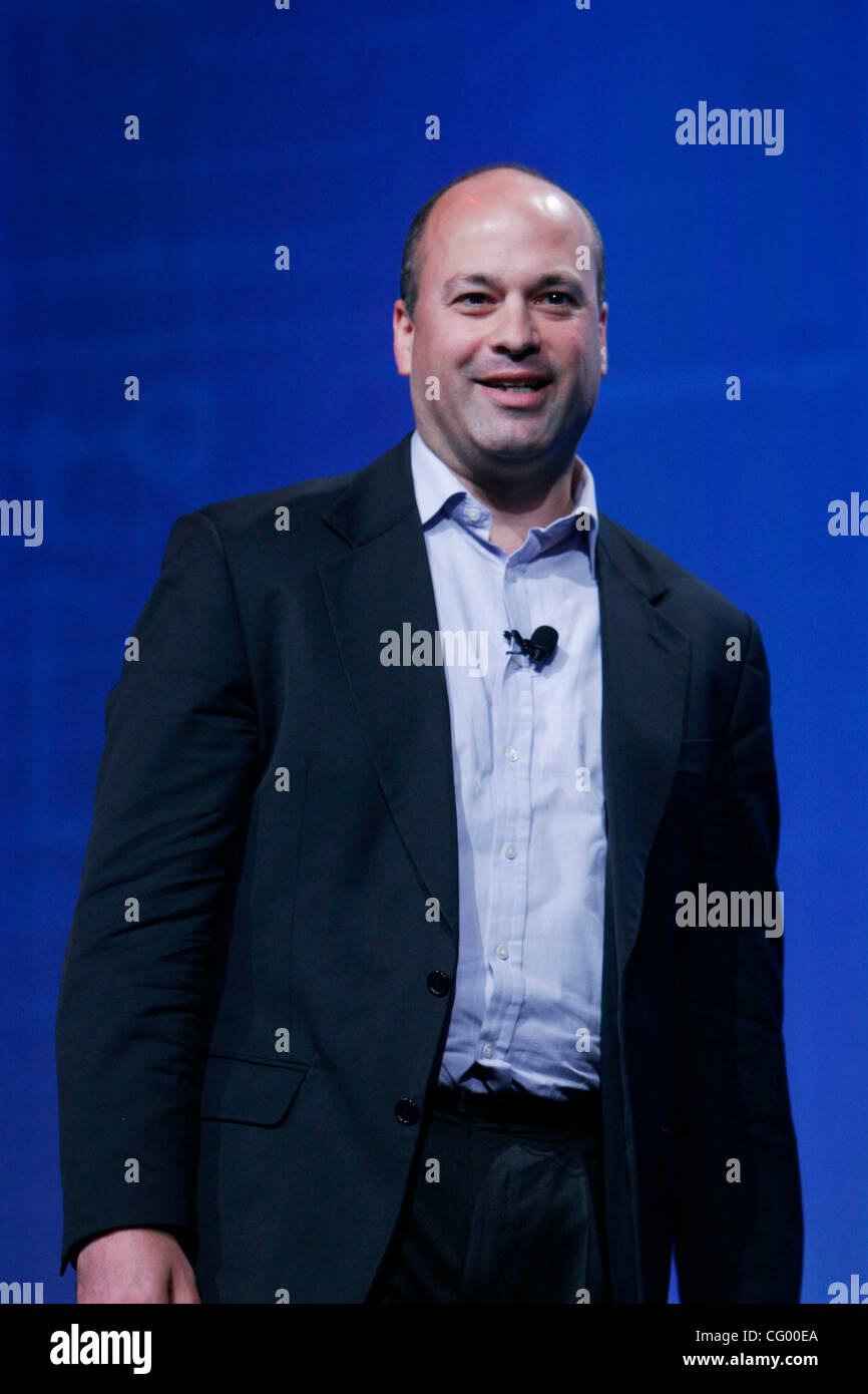 Click speaking hi-res stock photography and images - Alamy