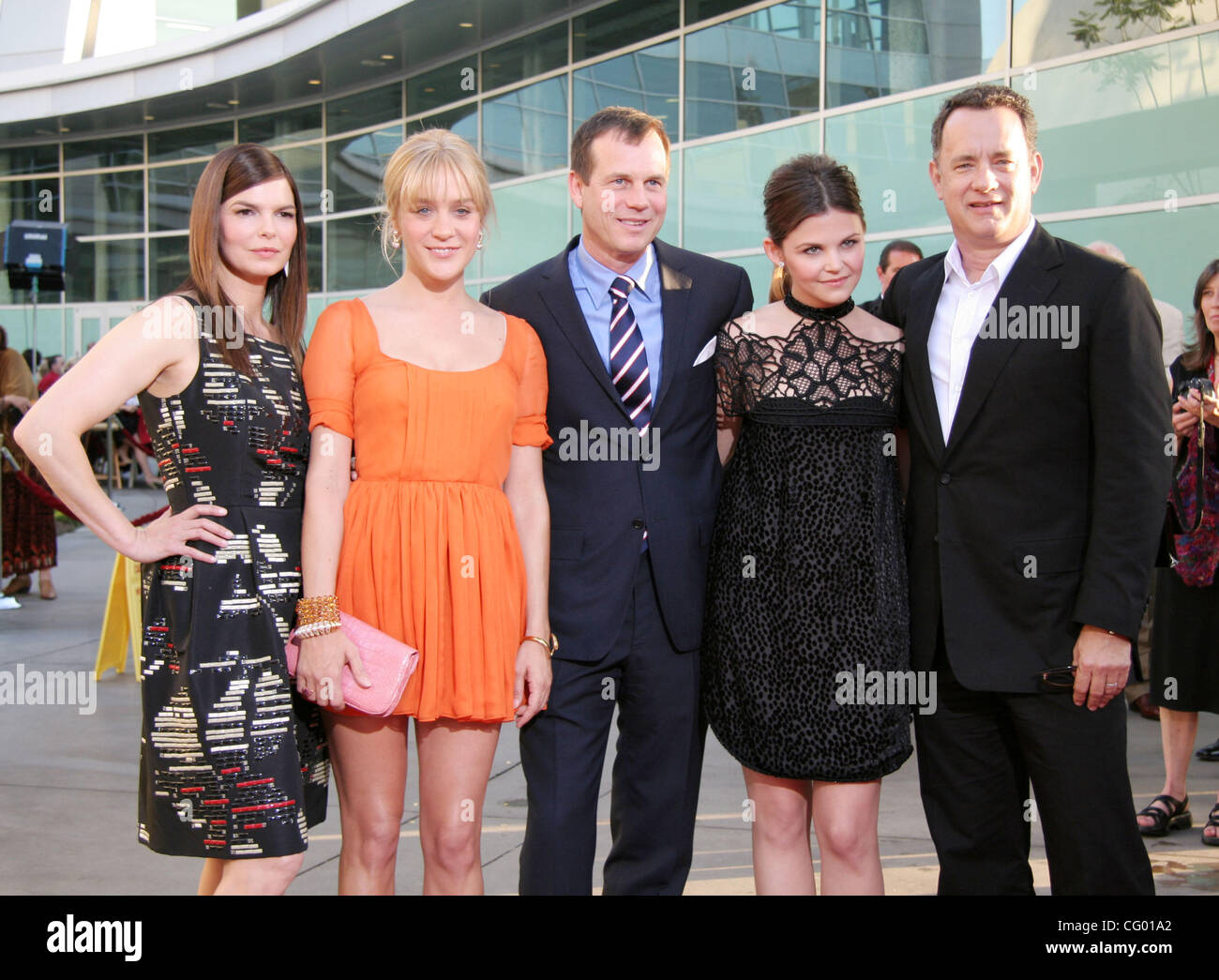 Ginnifer goodwin tom hanks hi-res stock photography and images - Alamy