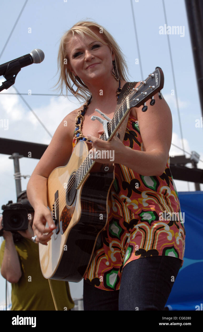 Jun 7, 2007  Nashville, TN; USA, Musician CAROLYN DAWN JOHNSON performs live at The Riverfront Stages as part of the 2007 CMA Music Festival.  The CMA Music Festival is the worlds largest country music festival the 4 day annual event takes place in downtown Nasvhille which is crowned Music City.  Fa Stock Photo
