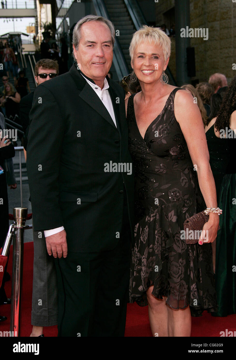 Powers Boothe Wife