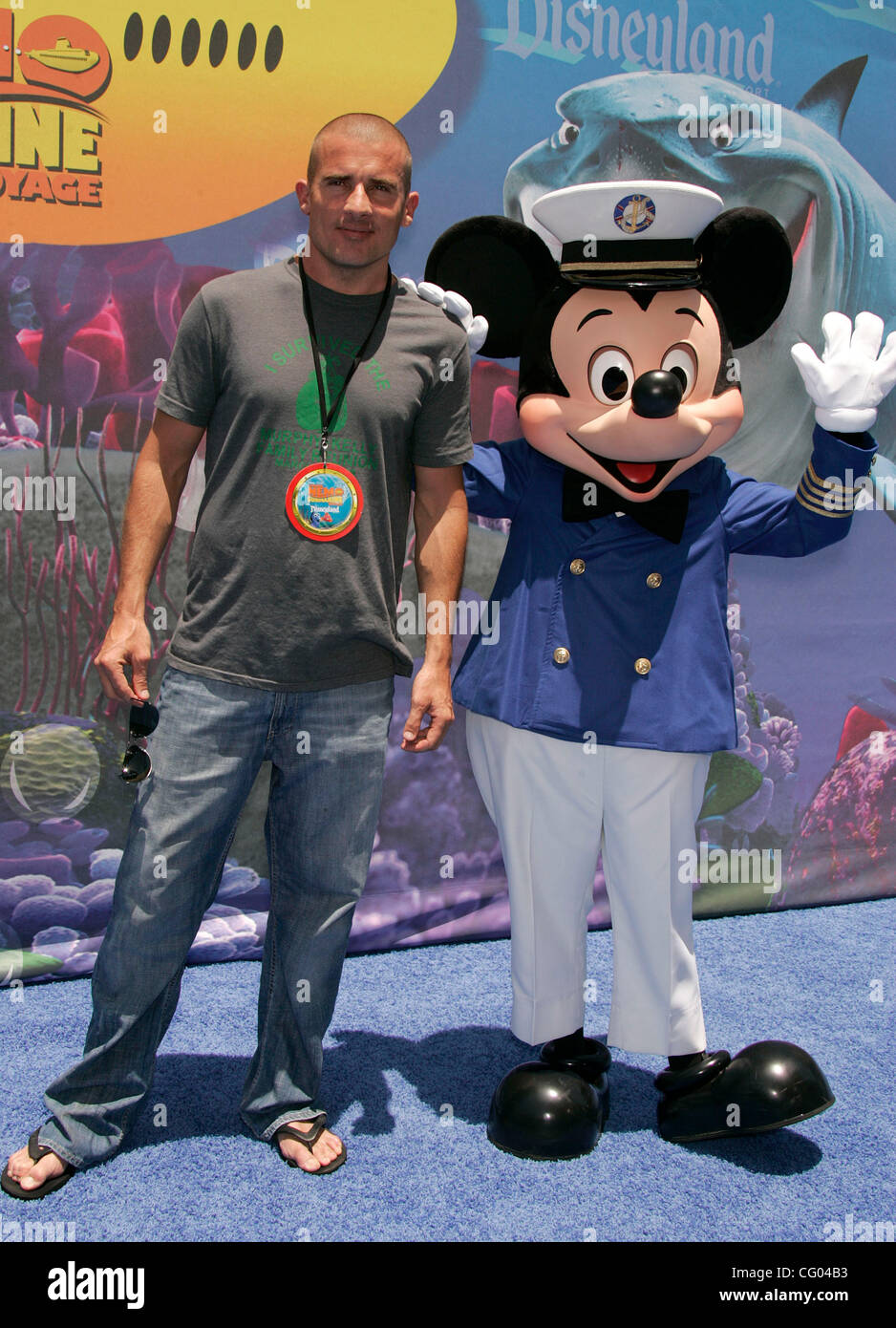 Jun 10, 2007 - Anaheim, California, USA - Actor DOMINIC PURCELL & MICKEY MOUSE at the Finding Nemo Submarine Voyage opening at Disneyland Park.  (Credit Image: © Lisa O'Connor/ZUMA Press) Stock Photo