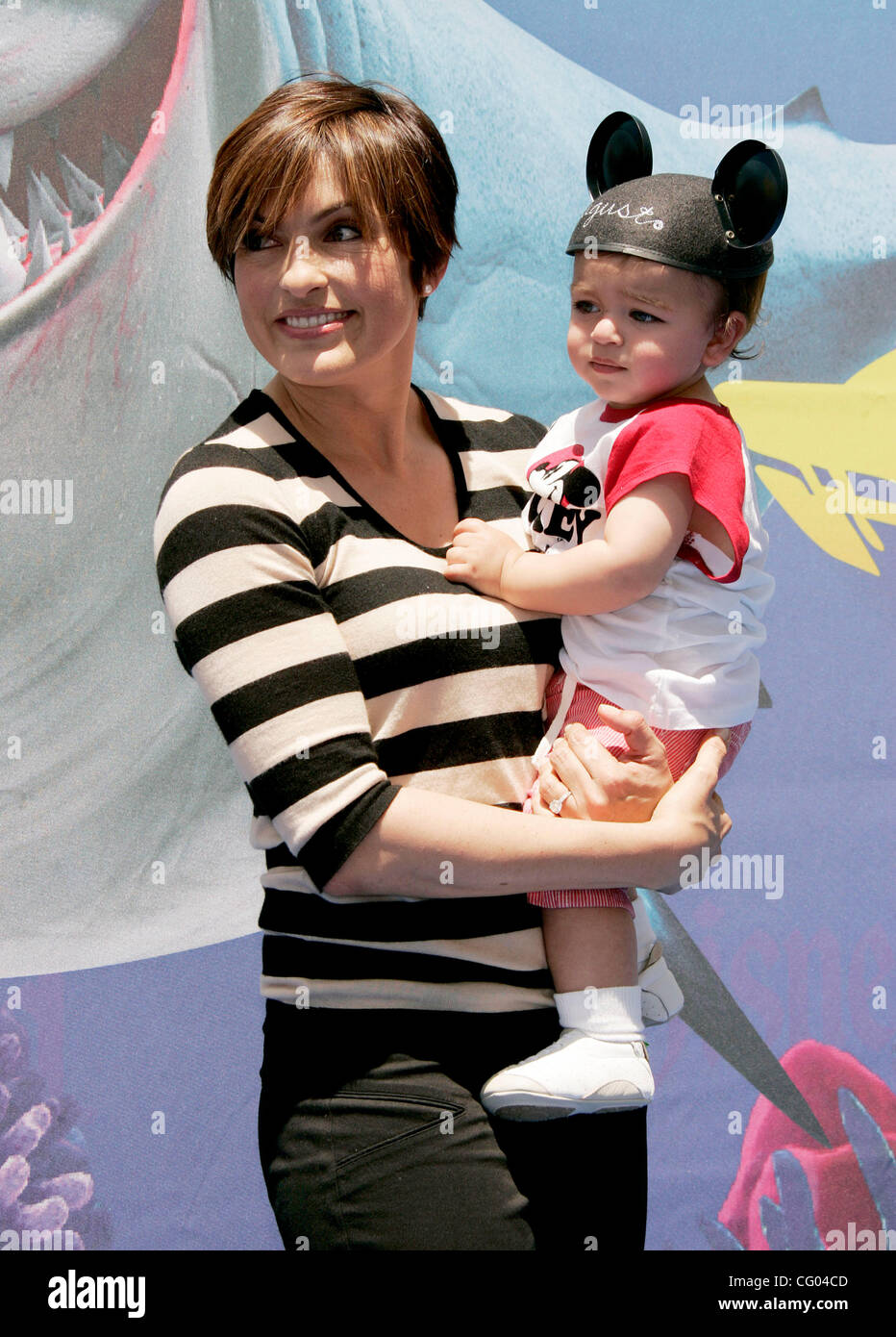 Mariska hargitay and son august hires stock photography and images Alamy(02)