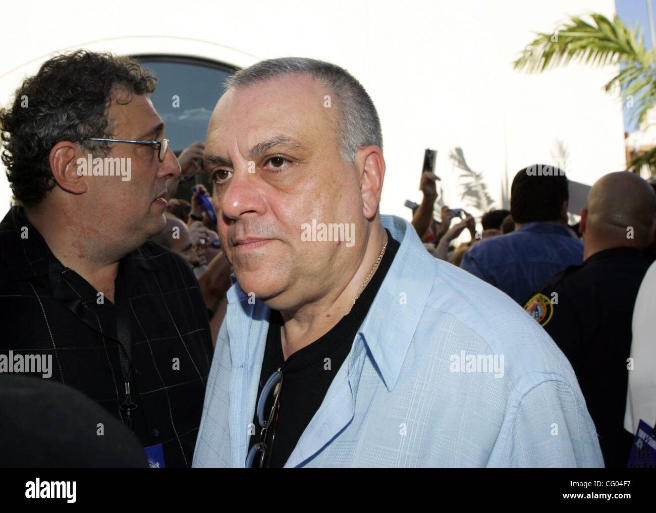 061007 met Sopranos Staff photo by Richard Graulich/The Palm Beach Post 0039098A HOLLYWOOD -  Sopranos actor Vince Curatola (Johnny 'Sack' Sacramoni) walks the red carpet at Tonys Swan Song party at Hard Rock Live at the Seminole Hard Rock Hotel and Casino in Hollywood, Fla., Sunday, June 10, 2007. Stock Photo