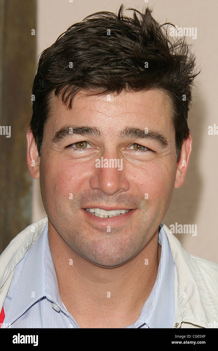 Kyle Chandler Shirtless Friday Night Lights