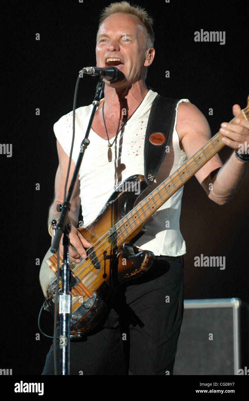 The police reunion tour 2007 hi-res stock photography and images - Alamy