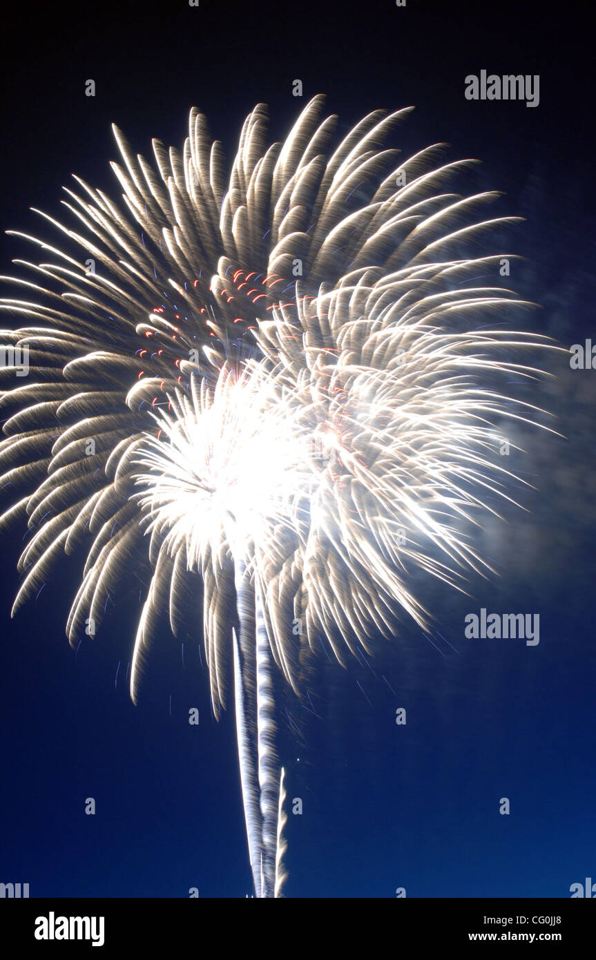Jul. 4, 2007 Wilmington, NC; USA, Fireworks are displayed over the