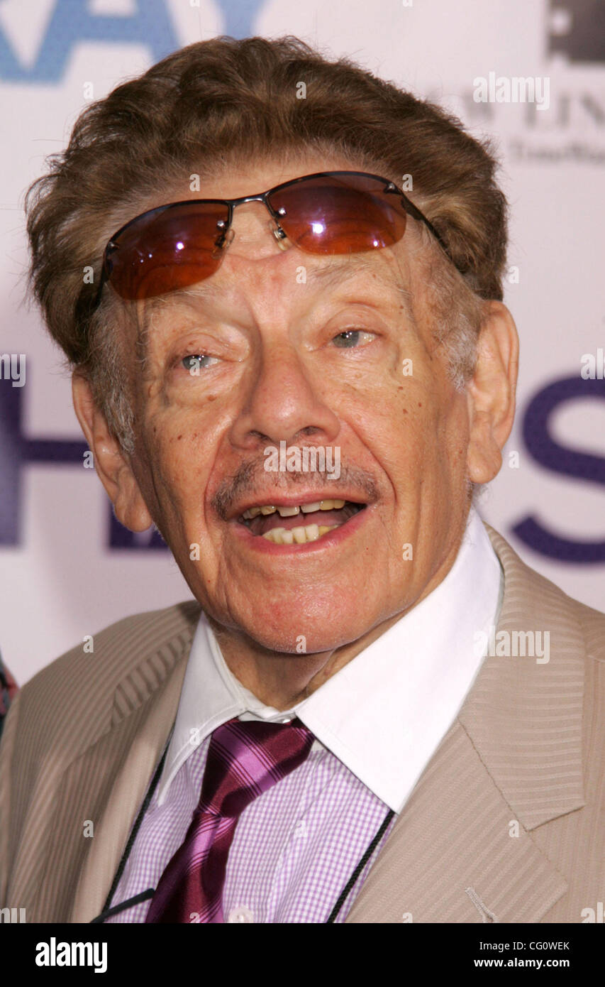 Jul 16, 2007 New York, NY, USA Actor JERRY STILLER at the arrivals