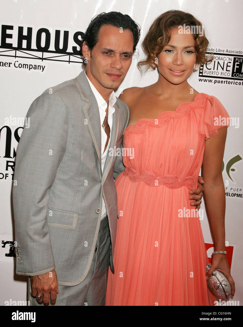 Wife of marc anthony hi-res stock photography and images - Page 2  